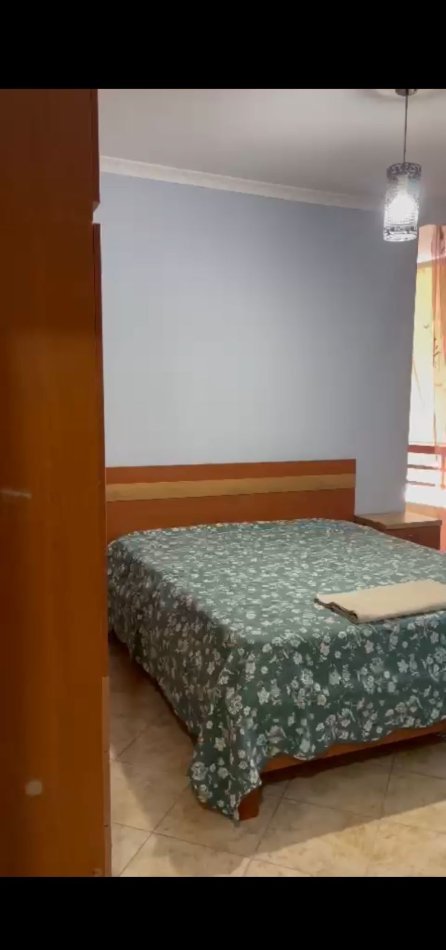 Tirane, jepet me qera apartament 2+1+Ballkon Kati 4, 120 m² 650 € (21 DHJETORI)