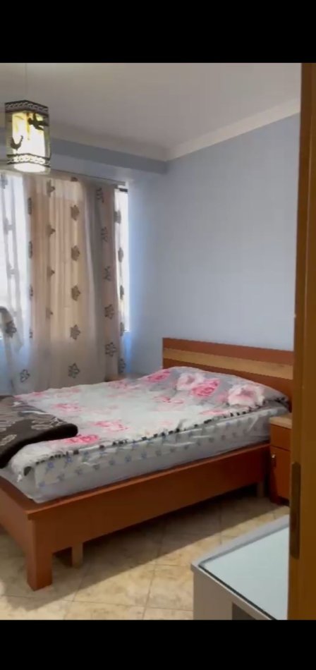 Tirane, jepet me qera apartament 2+1+Ballkon Kati 4, 120 m² 650 € (21 DHJETORI)