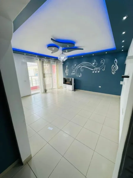 Tirane, shitet apartament 2+1 Kati 8, 90 m² 135.000 € (astir)