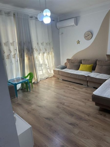 Tirane, shitet apartament 2+1+Ballkon Kati 5, 102 m² 165.000 € (YZBERISHT)