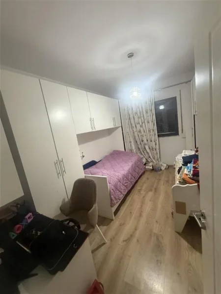 Tirane, shitet apartament 2+1+Ballkon Kati 5, 102 m² 165.000 € (YZBERISHT)