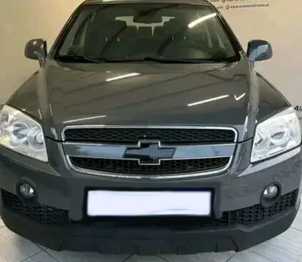 Tirane, shes Chevrolet captiva Benzin+Gaz, gri e erret manuale Klima 240.000 km 5499 €