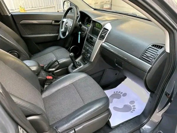 Tirane, shes Chevrolet captiva Benzin+Gaz, gri e erret manuale Klima 240.000 km 6.500 €