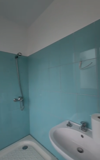 Tirane, shitet apartament 1+1 Kati 2, 64 m² 95.000 € (FRESKU)