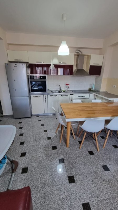 SHITET APARTAMENT 2+1 I MOBILUAR , GATI PËR BANIM TEK IRFAN TOMINI,  165.000 €uro