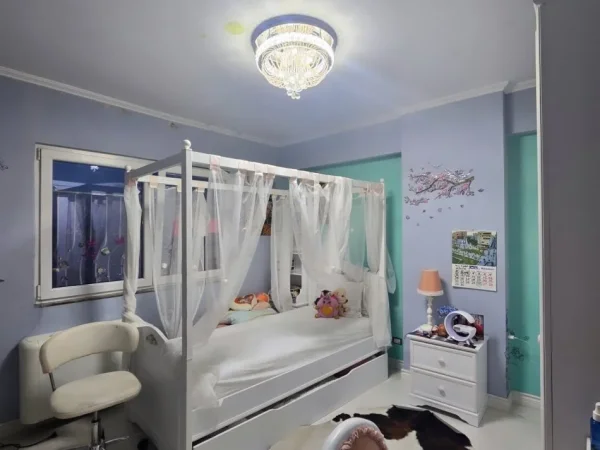 Tirane, shitet apartament 3+1 , 145 m² 299.000 € (Selvia)