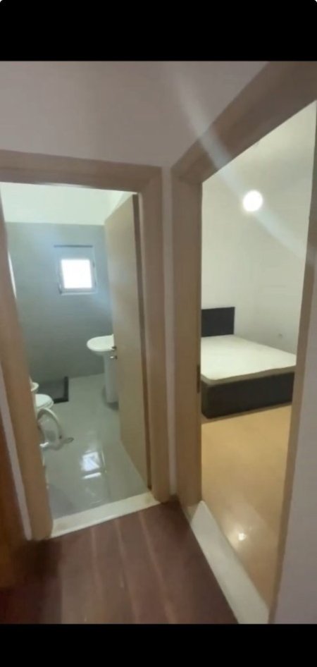 Tirane, jepet me qera apartament 1+1+Ballkon Kati 2, 56 m² 500 € (LIQENI THATE)