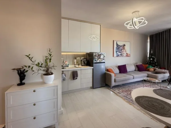 Tirane, shitet apartament 1+1 , 50 m² (Rr Bardhyl)