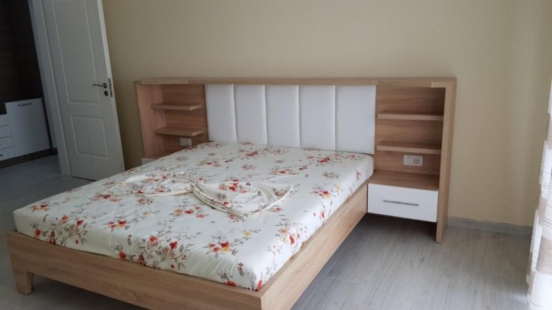 Tirane, jepet me qera apartament 2+1 Kati 5, 105 m² 650 € (5 maji)