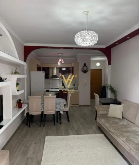 Tirane, jepet me qera apartament 1+1+Ballkon Kati 5, 74 m² 600 € (DON BOSKO)