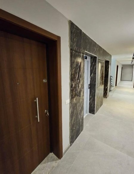 Tirane, jepet me qera apartament 1+1+Ballkon Kati 2, 60 m² 550 € 