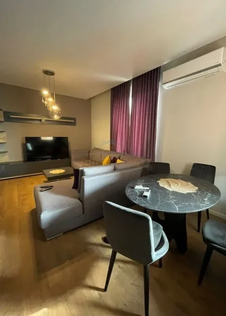Tirane, jepet me qera apartament 2+1 Kati 5, 110 m² 1.000 € (Rruga Bardhyl)