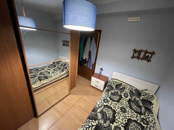Tirane, jepet me qera apartament 3+1 Kati 5, 103 m² 