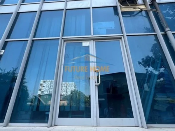 Tirane, shitet ambjent biznesi Kati 0, 42 m² 126.000 € (Rruga Dritan Hoxha)