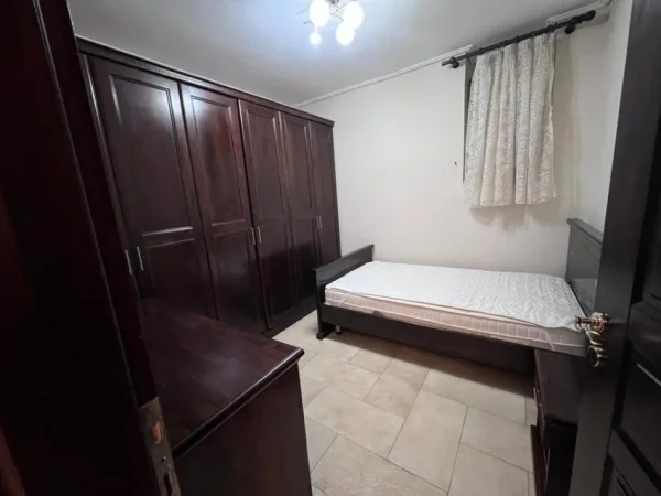 Tirane, jepet me qera apartament 3+1+Ballkon Kati 9, 100 m² 900 € (BLLOK)