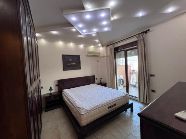 Tirane, jepet me qera apartament 3+1+Ballkon Kati 9, 100 m² 900 € (BLLOK)