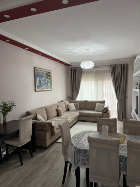 Tirane, jepet me qera apartament 1+1 , 74 m² 600 € (don bosko)