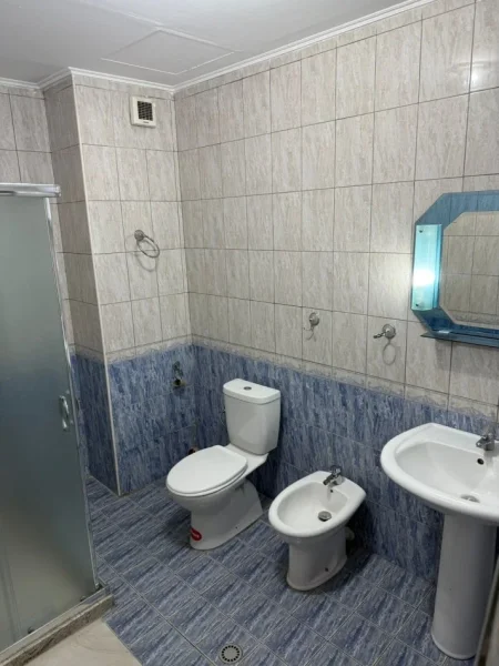 Tirane, jepet me qera apartament 1+1 , 74 m² 600 € (don bosko)