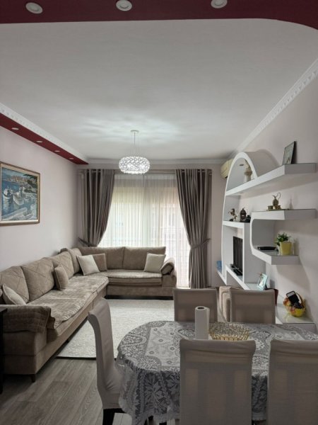 Tirane, jepet me qera apartament 1+1 , 74 m² 600 € (don bosko)