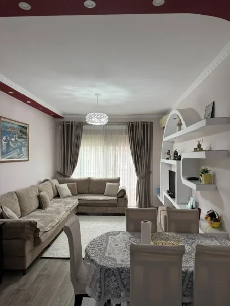 Tirane, jepet me qera apartament 1+1 , 74 m² 600 € (don bosko)