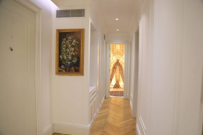 Tirane, jepet me qera apartament 1+1 Kati 2, 165 m² 1.800 € 