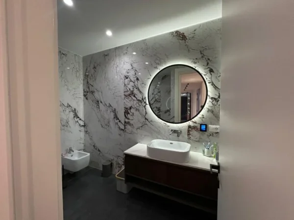 Tirane, shitet apartament 2+1+Ballkon Kati 2, 132 m² 800.000 € (LAKE VIEW)