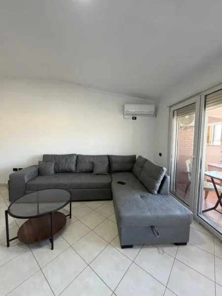 Shqiperi, jepet me qera apartament 1+1 Kati 4, 70 m² 550 € (Kodra e Diellit)