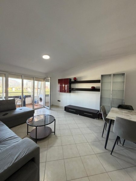 Shqiperi, jepet me qera apartament 1+1 Kati 4, 70 m² 550 € (Kodra e Diellit)