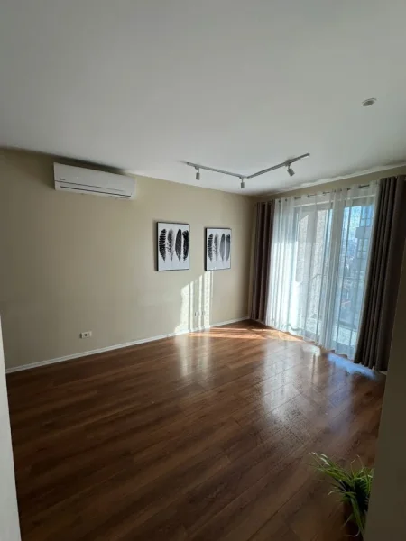 Tirane, jepet me qera apartament 2+1 Kati 7, 80 m² 500 € 