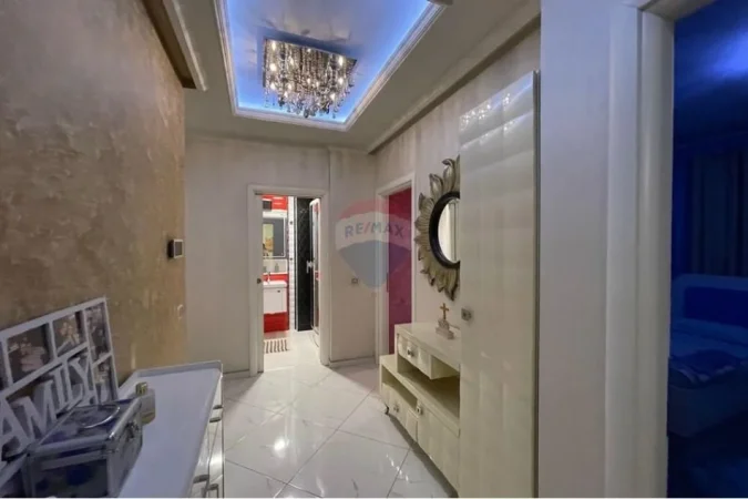 Tirane, jepet me qera apartament 3+1+Ballkon , 120 m² 800 € (astir)