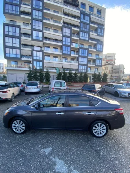 Tirane, shitet makine NISSAN SENTRA Benzin+Gaz, gri metalizato automatik 170.000 km 6.800 €