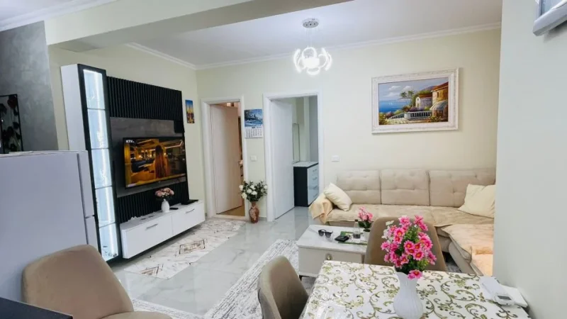 Tirane, jepet me qera apartament 1+1 Kati 3, 670 € 