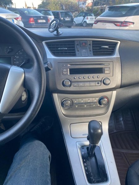 Tirane, shitet makine NISSAN SENTRA Benzin+Gaz, gri metalizato automatik 170.000 km 6.800 €