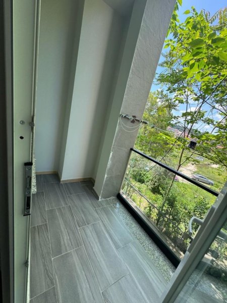 Tirane, jepet me qera apartament 1+1 , 