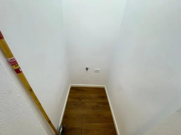 Tirane, shitet apartament 1+1 Kati 4, 59 m²
