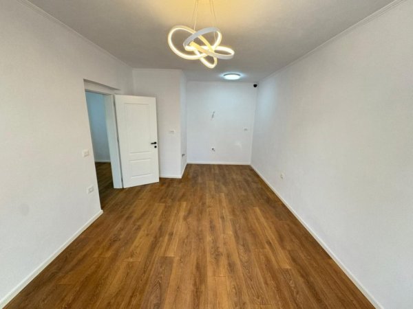 Tirane, shitet apartament 1+1 Kati 4, 59 m²
