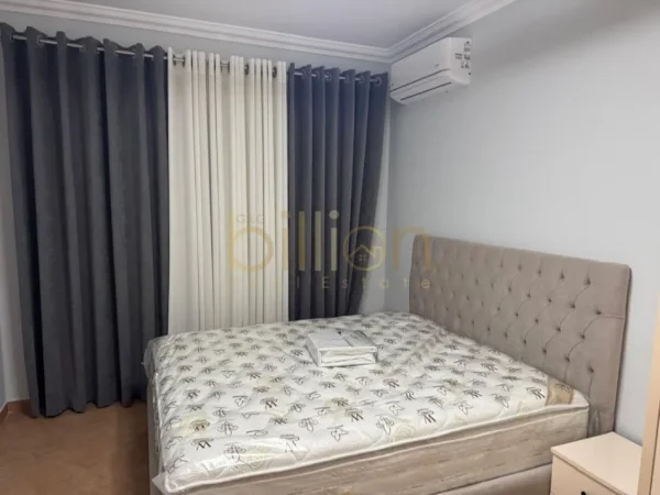 Tirane, jepet me qera 2+1 , 100 m² 800 € (Rruga e kavajes)