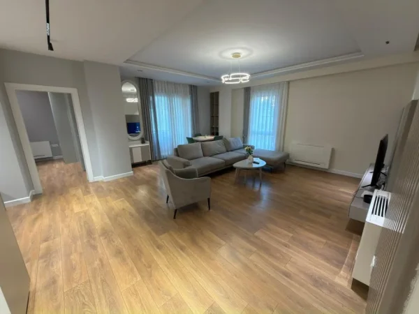 Tirane, jepet me qera apartament 2+1 Kati 7, 130 m² 1.200 € 