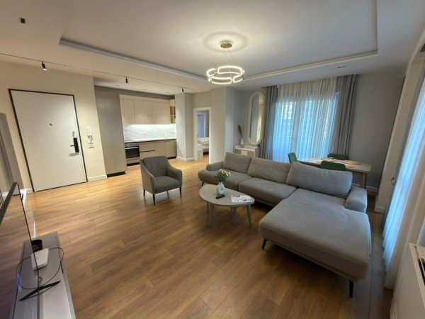 Tirane, jepet me qera apartament 2+1 Kati 7, 130 m² 1.200 € 
