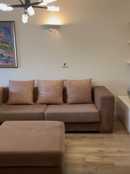 Tirane, jepet me qera apartament 2+1 Kati 2, 120 m² 1.000 € (MYSLYM SHYRI)