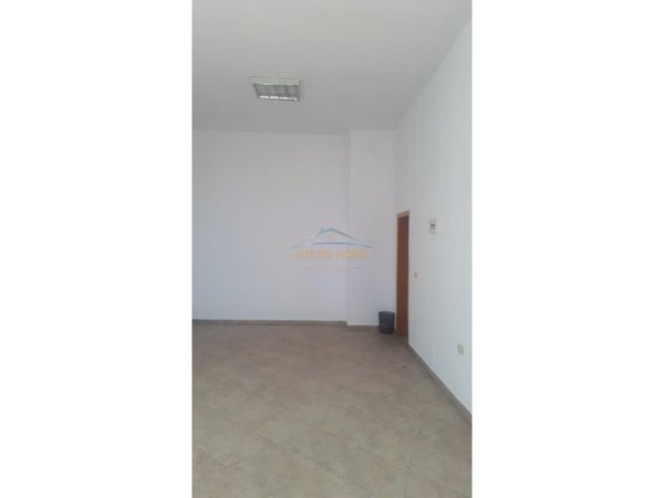 Tirane, shitet ambjent biznesi Kati 0, 42 m² 126.000 € 