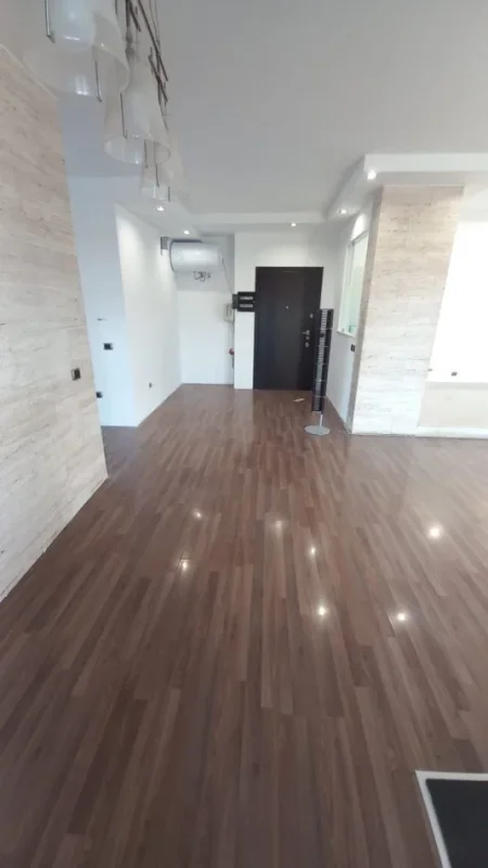 Tirane, shes apartament 2+1 Kati 4, 150 m² 345.000 € (Rruga Kristo Luarasi)