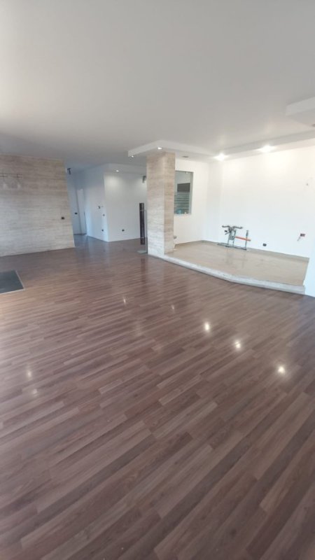 Tirane, shes apartament 2+1 Kati 4, 150 m² 345.000 € (Rruga Kristo Luarasi)