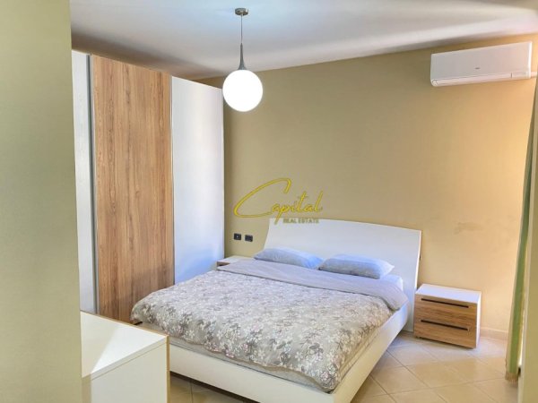 Tirane, jepet me qera apartament 2+1 Kati 10, 103 m² 900 € (PAZARI I RI)