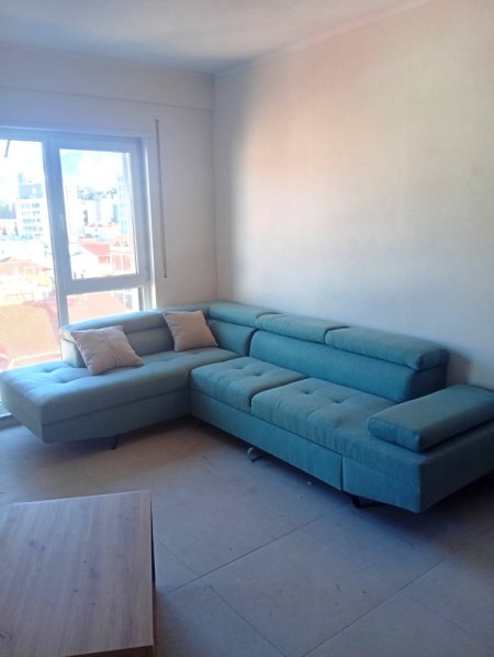 Jepet me Qera Apartament 1+1 ne 5 Maji,     400 €URO