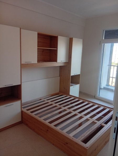 Jepet me Qera Apartament 1+1 ne 5 Maji,     400 €URO