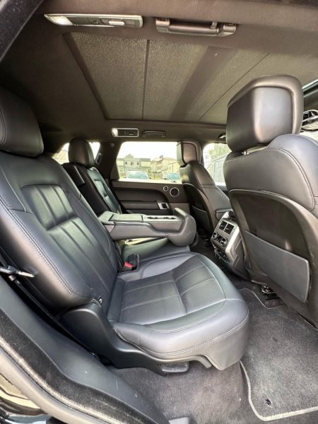 RANGE ROVER SPORT 3.0 HSE Nafte, 64.000 km 43.000 €