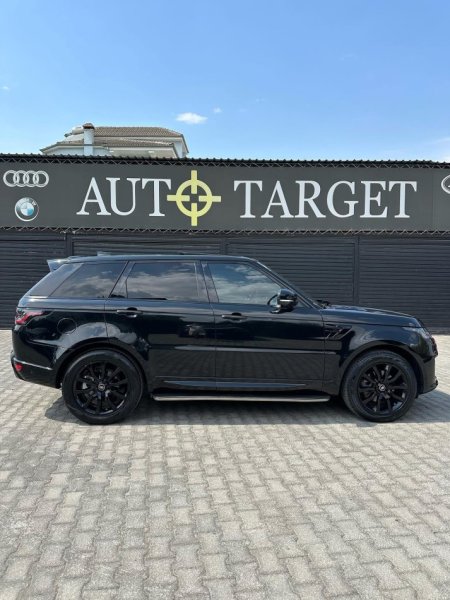 RANGE ROVER SPORT 3.0 HSE Nafte, 64.000 km 43.000 €