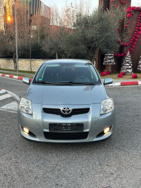 Tirane, shes makine TOYOTA AURIS 1.4 Nafte, gri metalizato manuale Klima 163.530 km