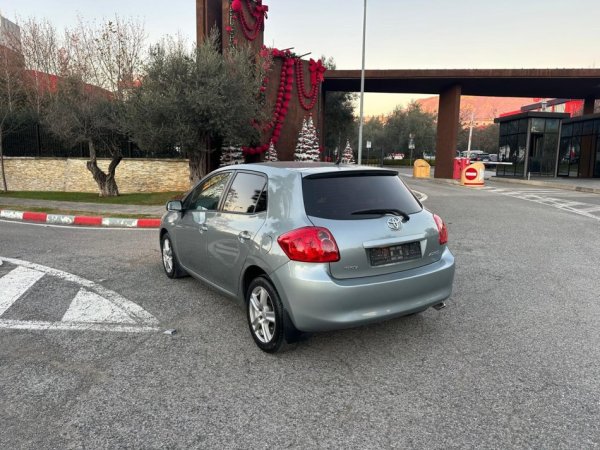 Tirane, shes makine TOYOTA AURIS 1.4 Nafte, gri metalizato manuale Klima 163.530 km